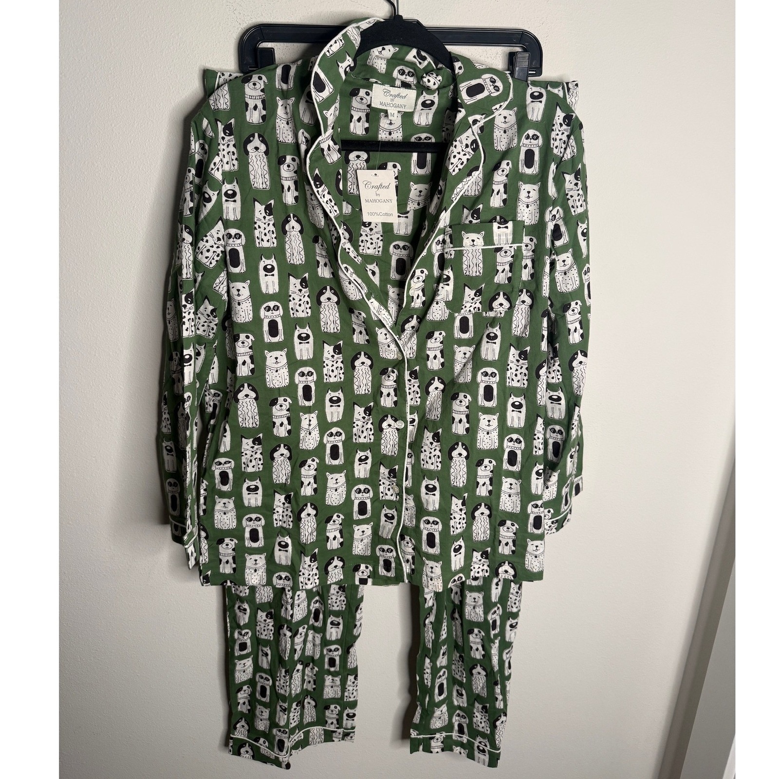Crafted By Mahogany New Women's Medium Green White Dog Print Pajama Set Cozy